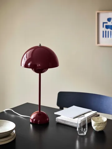 Lampa stołowa Flowerpot VP3 - Dark plum - &Tradition
