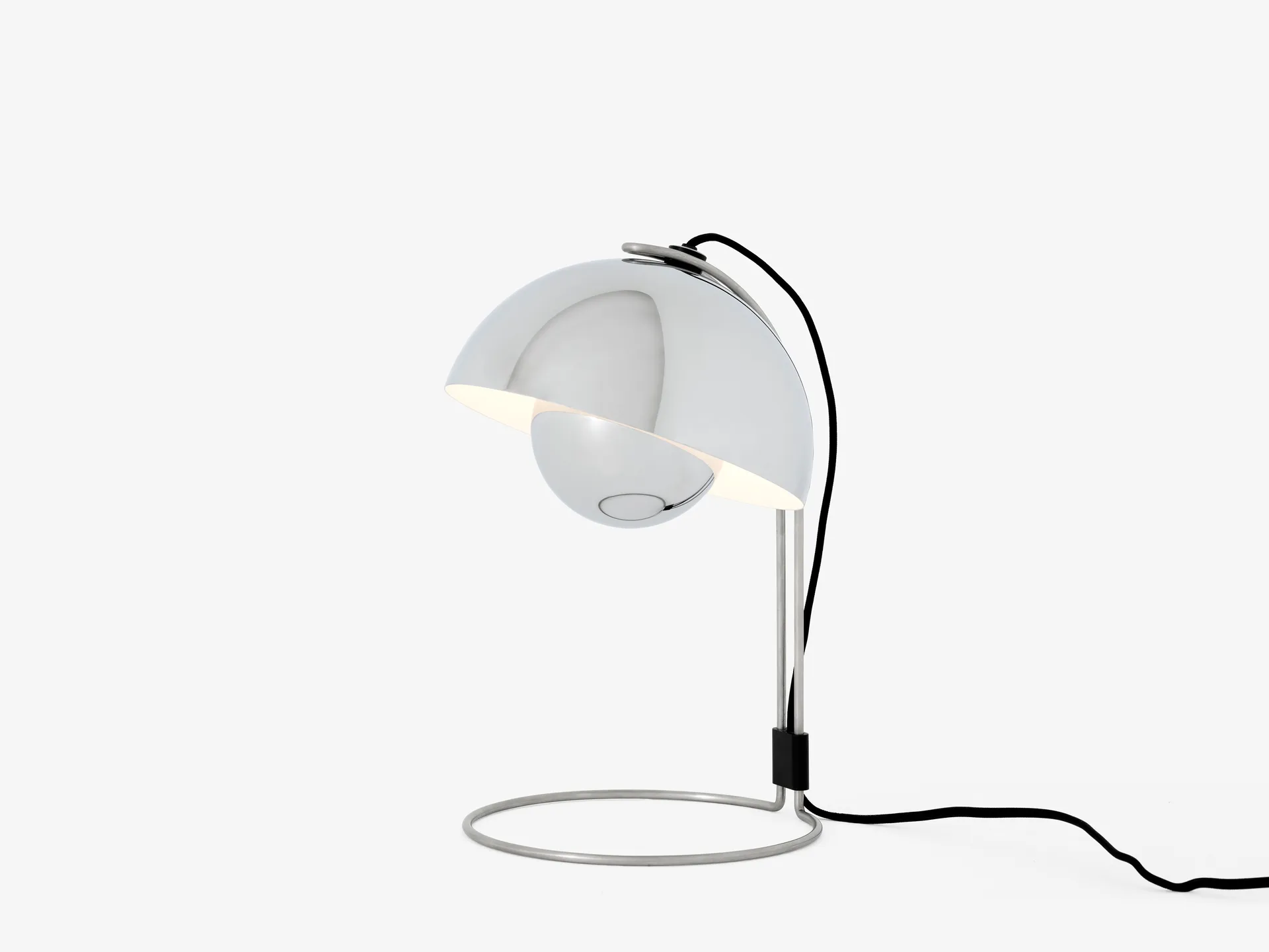 Lampa stołowa Flowerpot VP4, Chrome-plated &Tradition