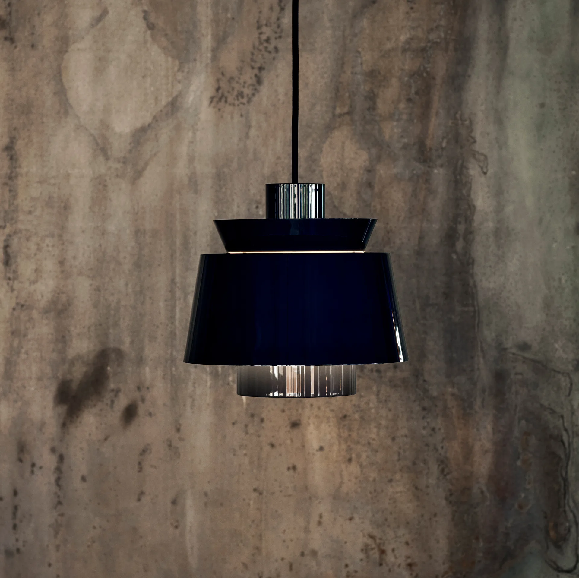Lampa Utzon JU1 Special Anniversary Edition, Steel Blue &Tradition