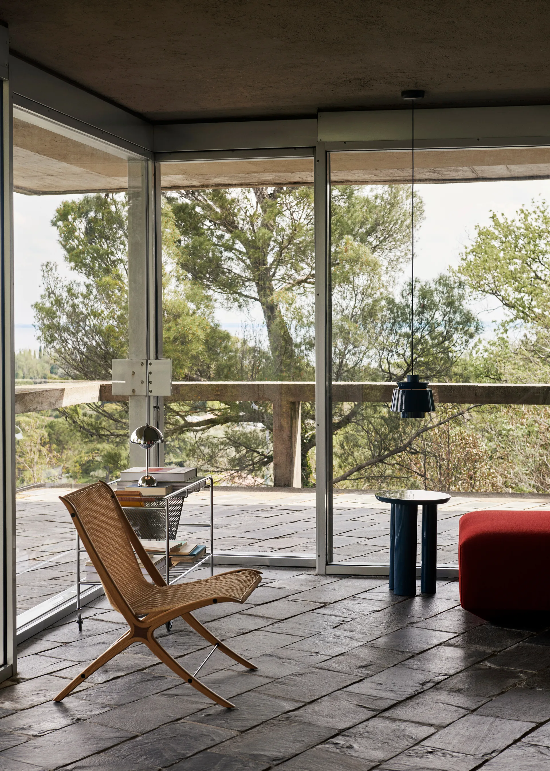 Lampa Utzon JU1 Special Anniversary Edition, Steel Blue &Tradition