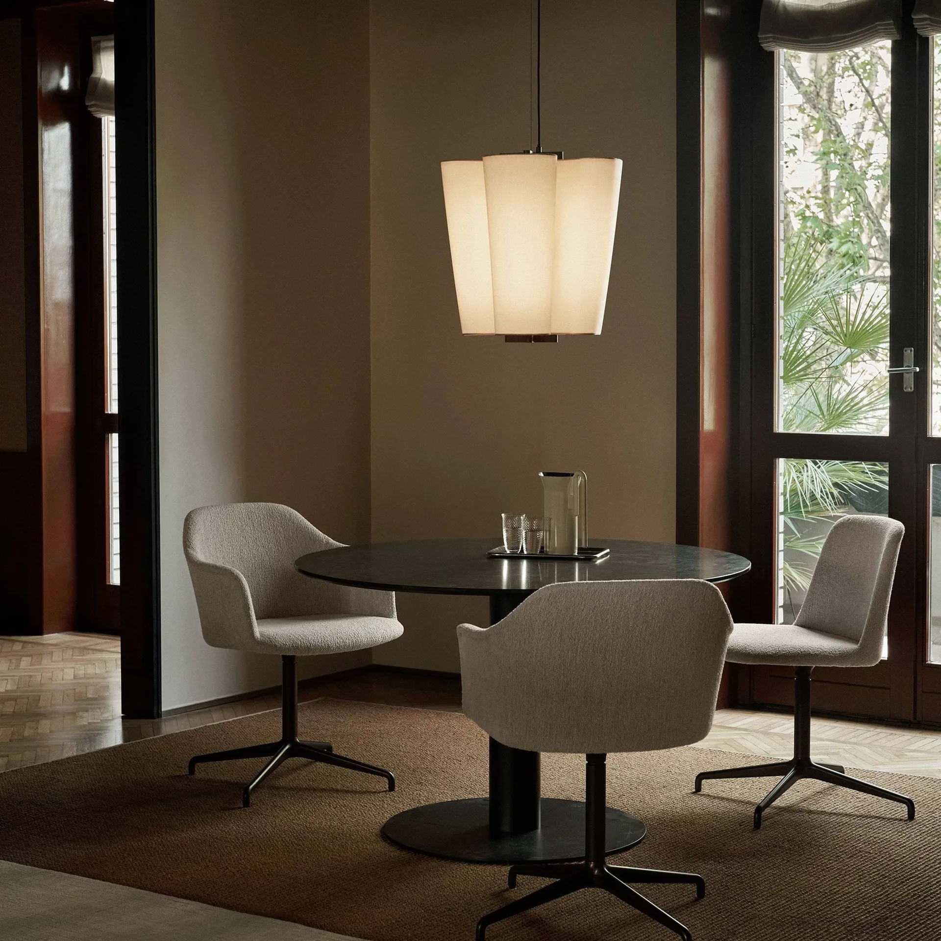 Lampa wisząca Bella chandelier, SC114, Bronzed & Soft Canvas, Ø47,2 cm &Tradition