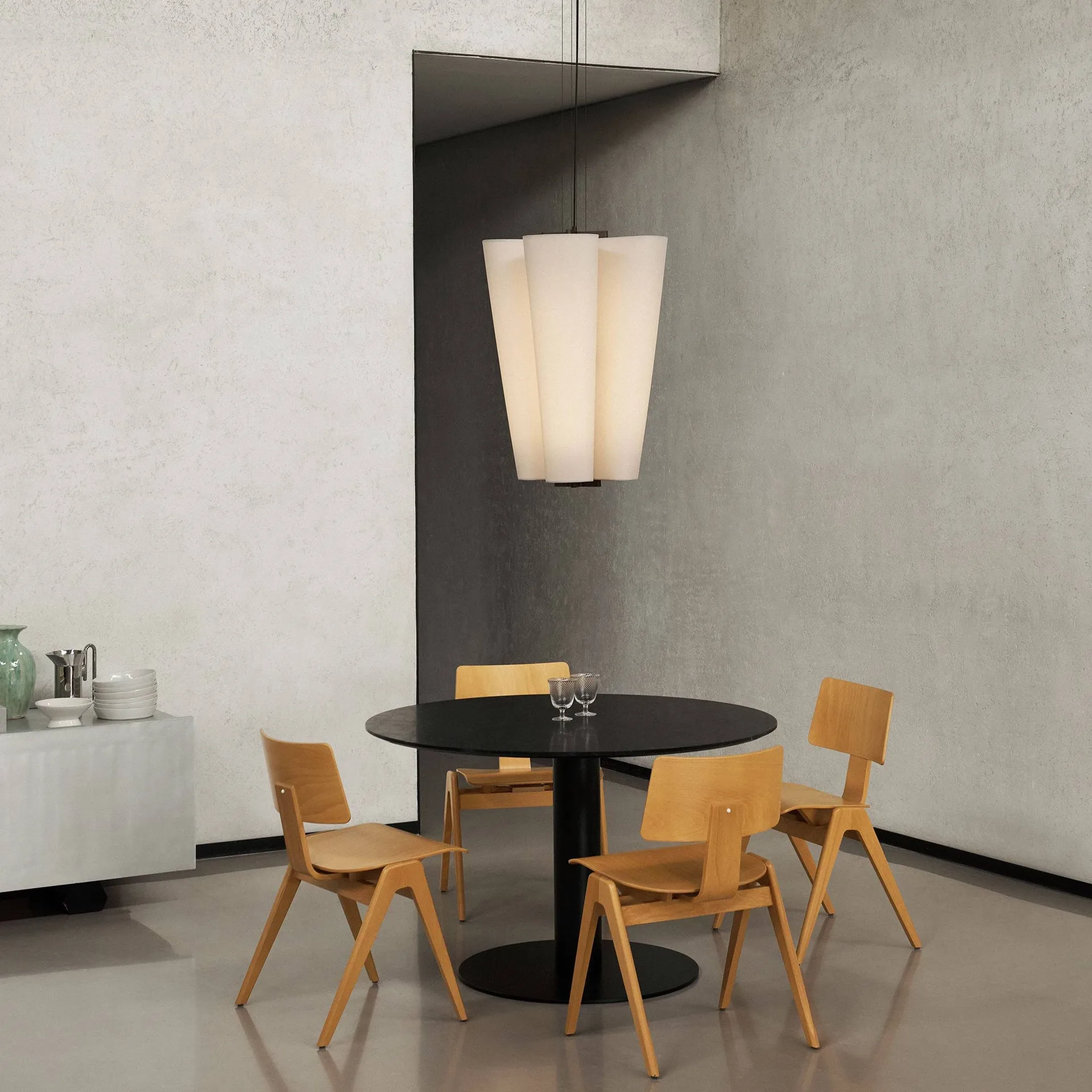 Lampa wisząca Bella chandelier, SC115, Bronzed & Soft Canvas, Ø54 cm &Tradition