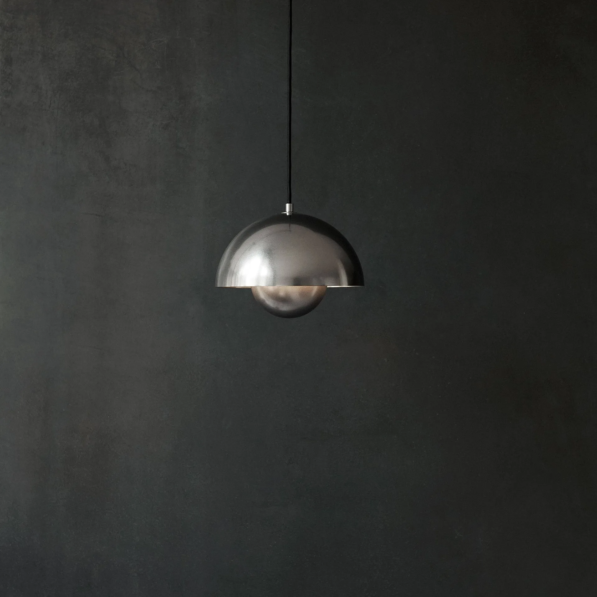 Lampa wisząca Flowerpot VP1 Anniversary Edition, Pewter &Tradition