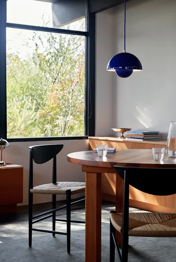 Lampa wisząca Flowerpot VP1 - Cobalt blue (granatowa) - &Tradition