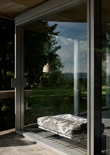 Lampa wisząca Utzon JU1 - Grey beige, Ø22 cm - &Tradition