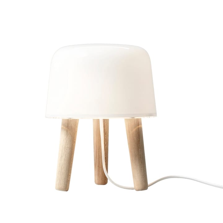 Milk lampa podłogowa - lampa z białym kablem - &Tradition