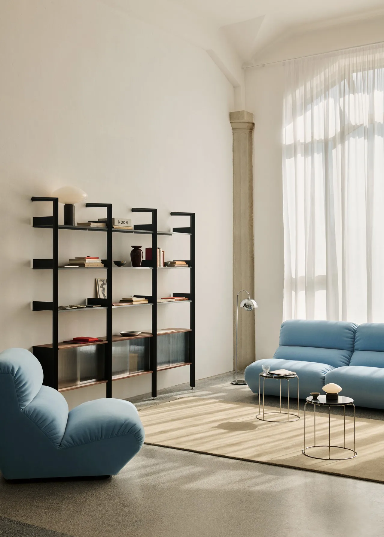 Mist AP17 lampa stołowa Ø37 cm, Grigio Caldo-opal glass &Tradition