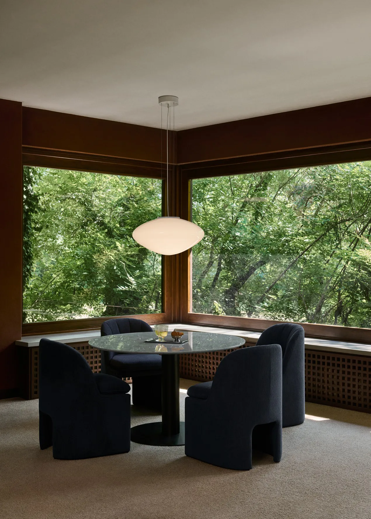 Mist AP20 lampa wisząca Ø56 cm, White-opal glass &Tradition