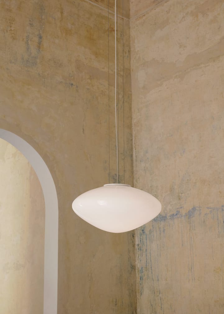 Mist AP20 lampa wisząca Ø56 cm, White-opal glass &Tradition