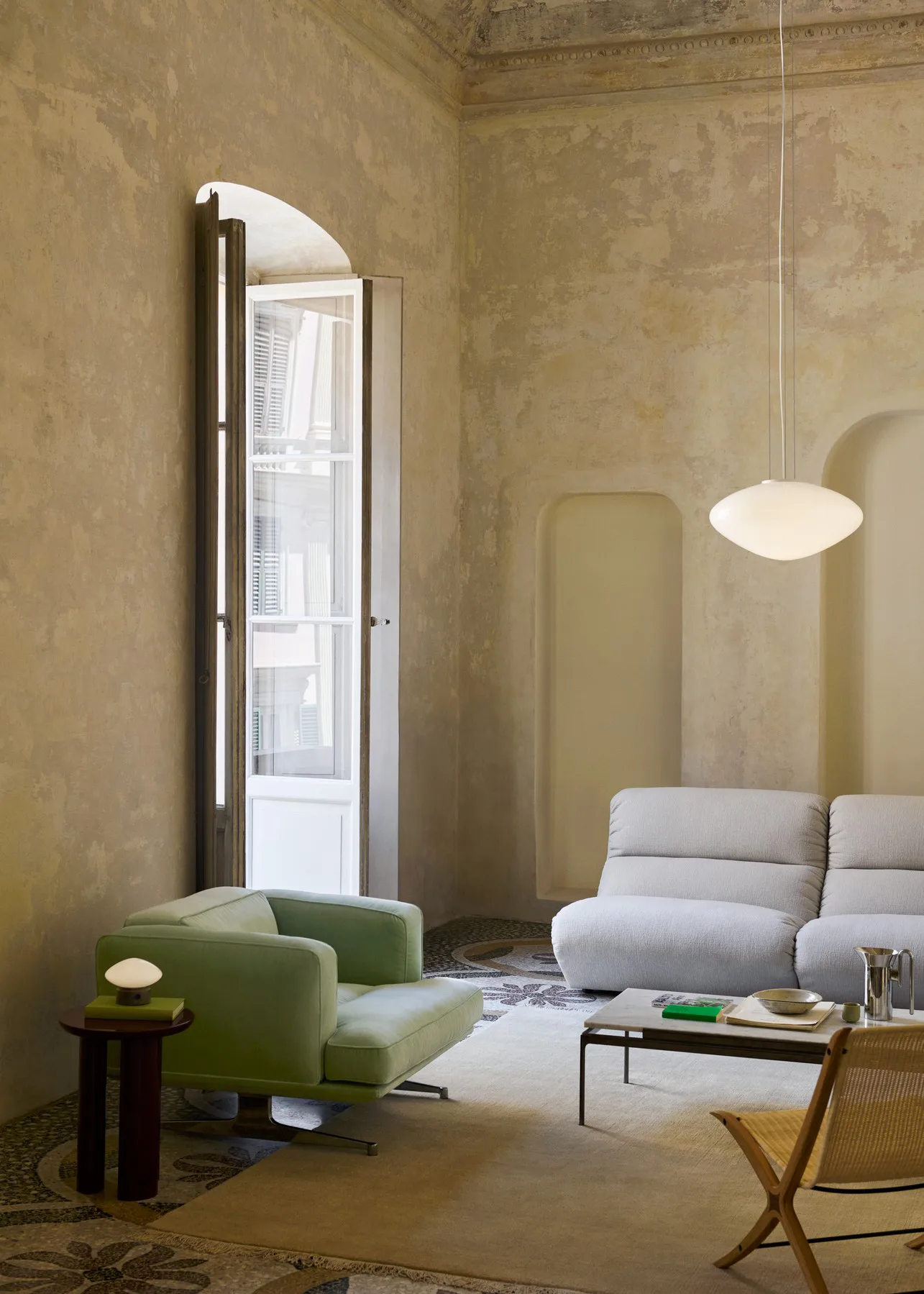 Mist AP20 lampa wisząca Ø56 cm, White-opal glass &Tradition