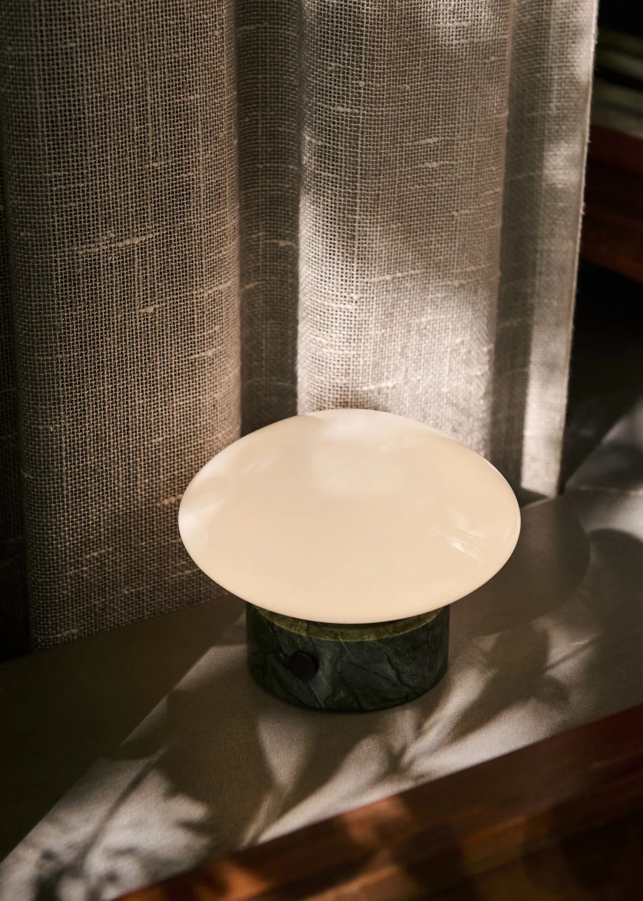 Mist AP21 lampa przenośna 12 cm, Verde Guatemala-opal glass &Tradition