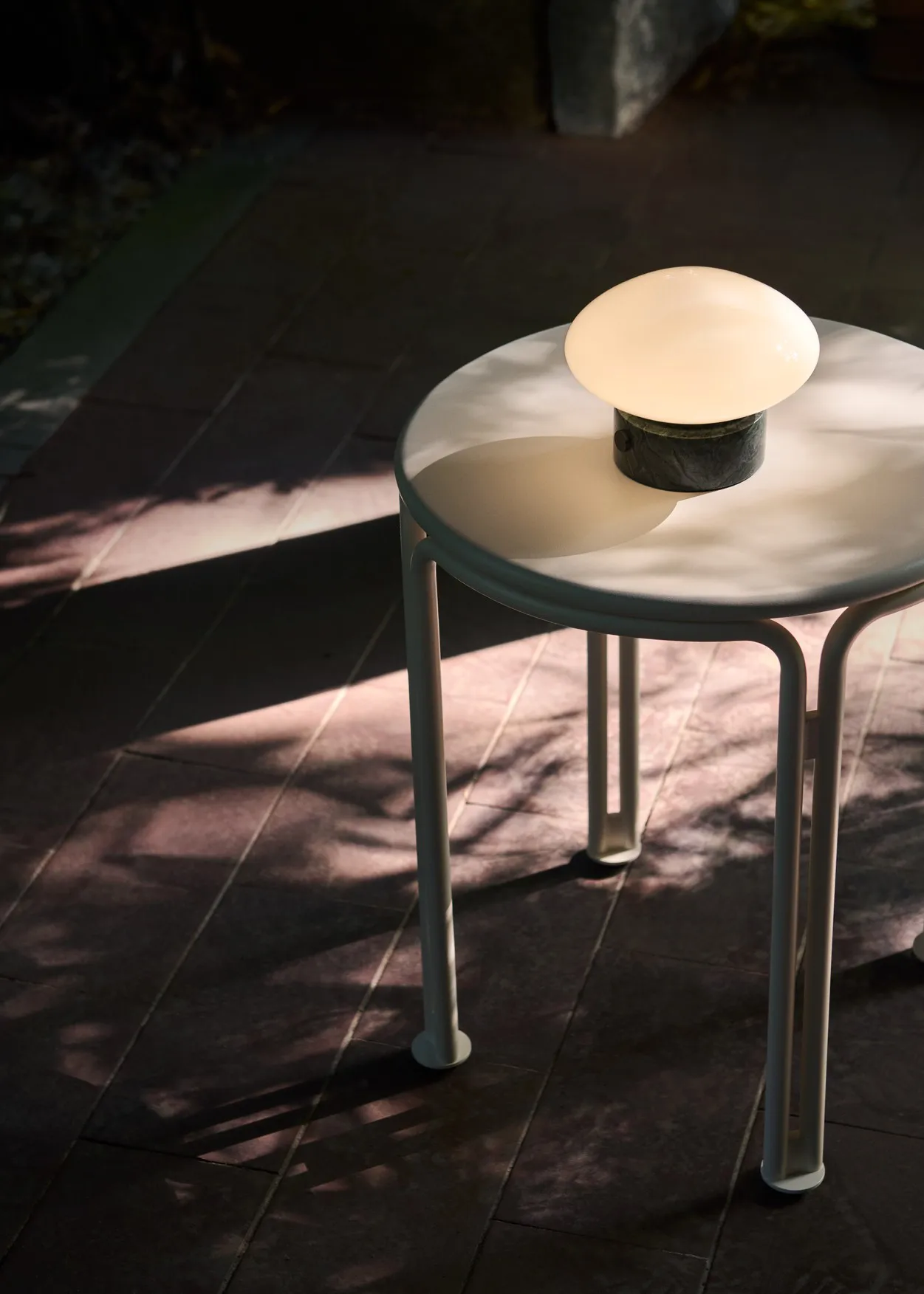 Mist AP21 lampa przenośna 12 cm, Verde Guatemala-opal glass &Tradition