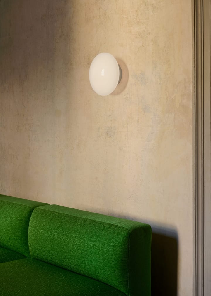 Mist AP22 lampa sufitowa/ścienna Ø25 cm, White-opal glass &Tradition
