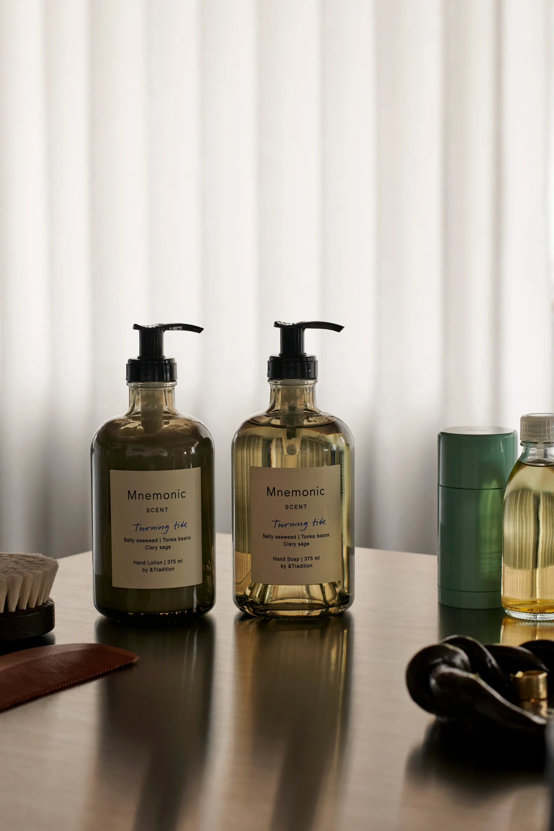 Mnemoniczny balsam do rąk MNC2 375 ml, Turning tide &Tradition