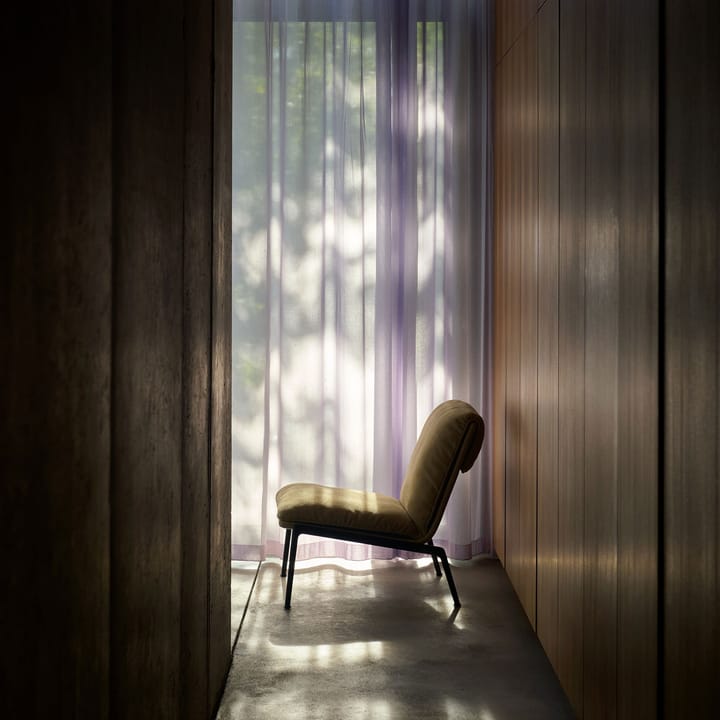 Muno LN18 fotel lounge, Warm black-Clay 0007 &Tradition