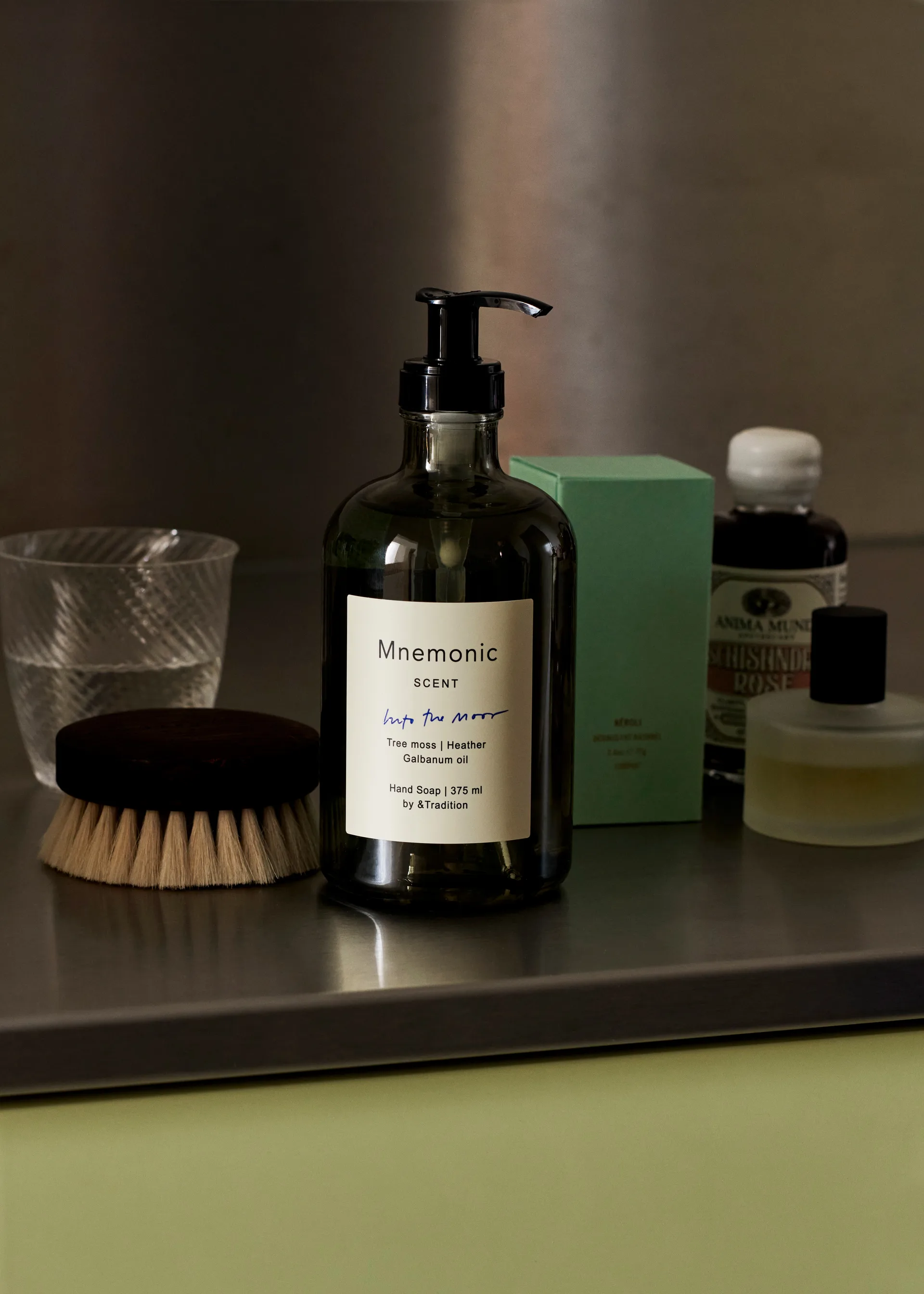 Mydło do rąk Mnemonic MNC1 375 ml, Into the moor &Tradition