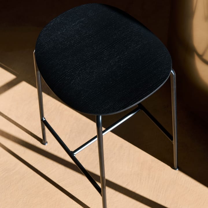 Pavilion AV37 krzesło barowe 68 cm, Black-black lacquered oak &Tradition