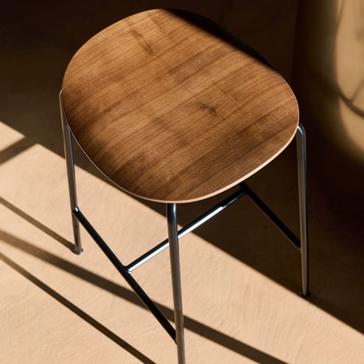Pavilion AV37 krzesło barowe 68 cm, Black-lacquered oak &Tradition