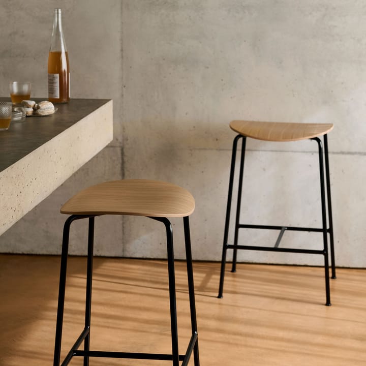 Pavilion AV38 krzesło barowe 79 cm, Black-lacquered oak &Tradition