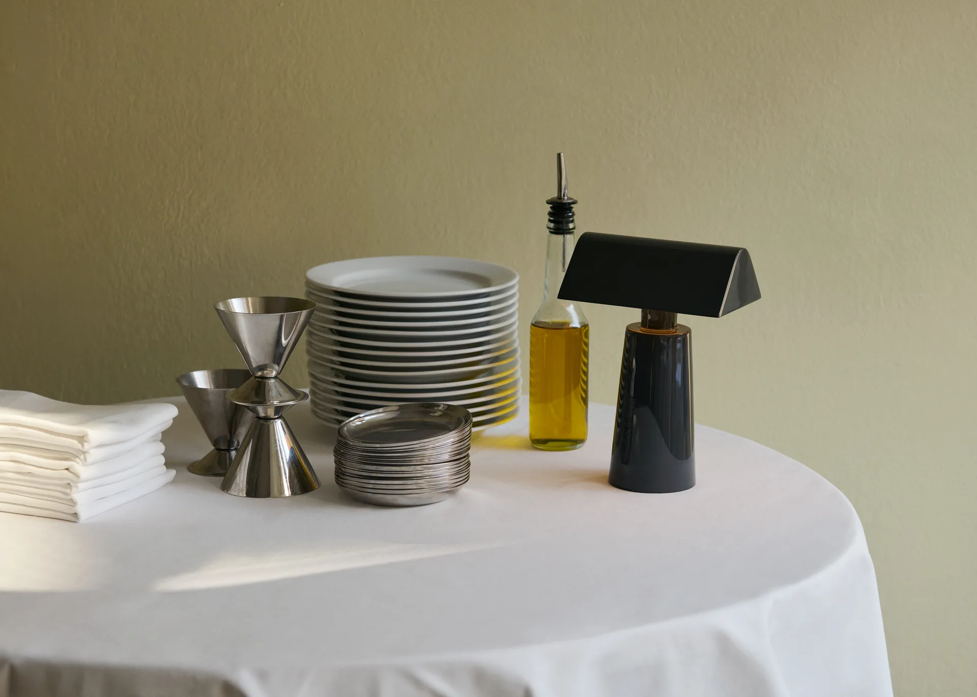 Przenośna lampa stołowa Caret MF1, Anthracite &Tradition