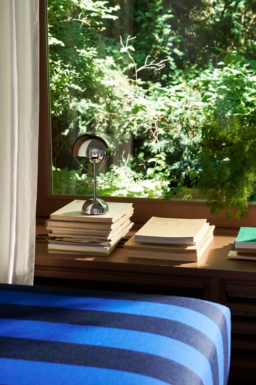 Przenośna lampa stołowa Flowerpot VP9 - Chrome - &Tradition