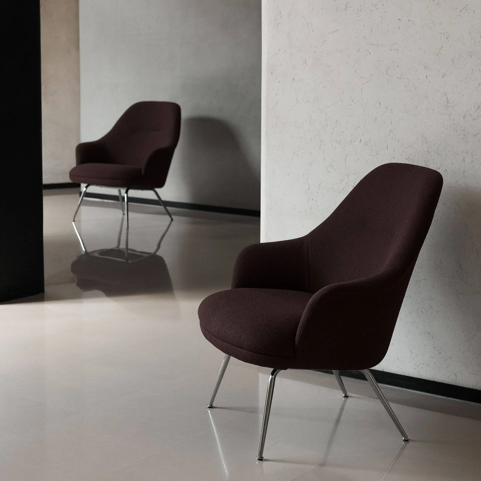 Rely HW139 lounge chair, Saxion 0397-chrom &Tradition
