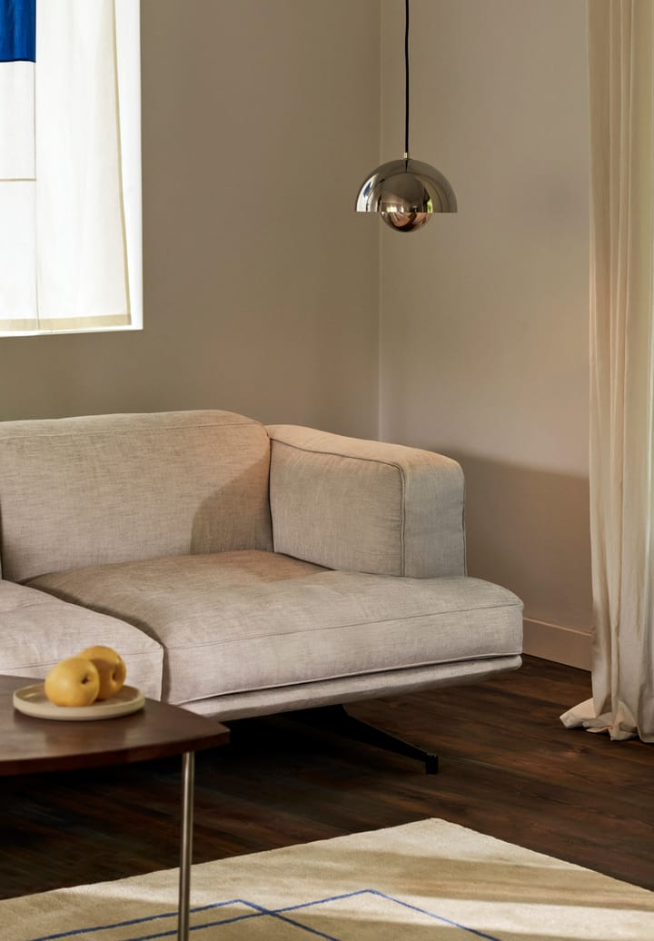 Sofa dwuosobowa Inland AV22, Gliniany 0011-ciepły czarny &Tradition