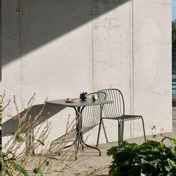 Stolik kawiarniany Thorvald SC97 70x70 cm - Bronze green - &Tradition