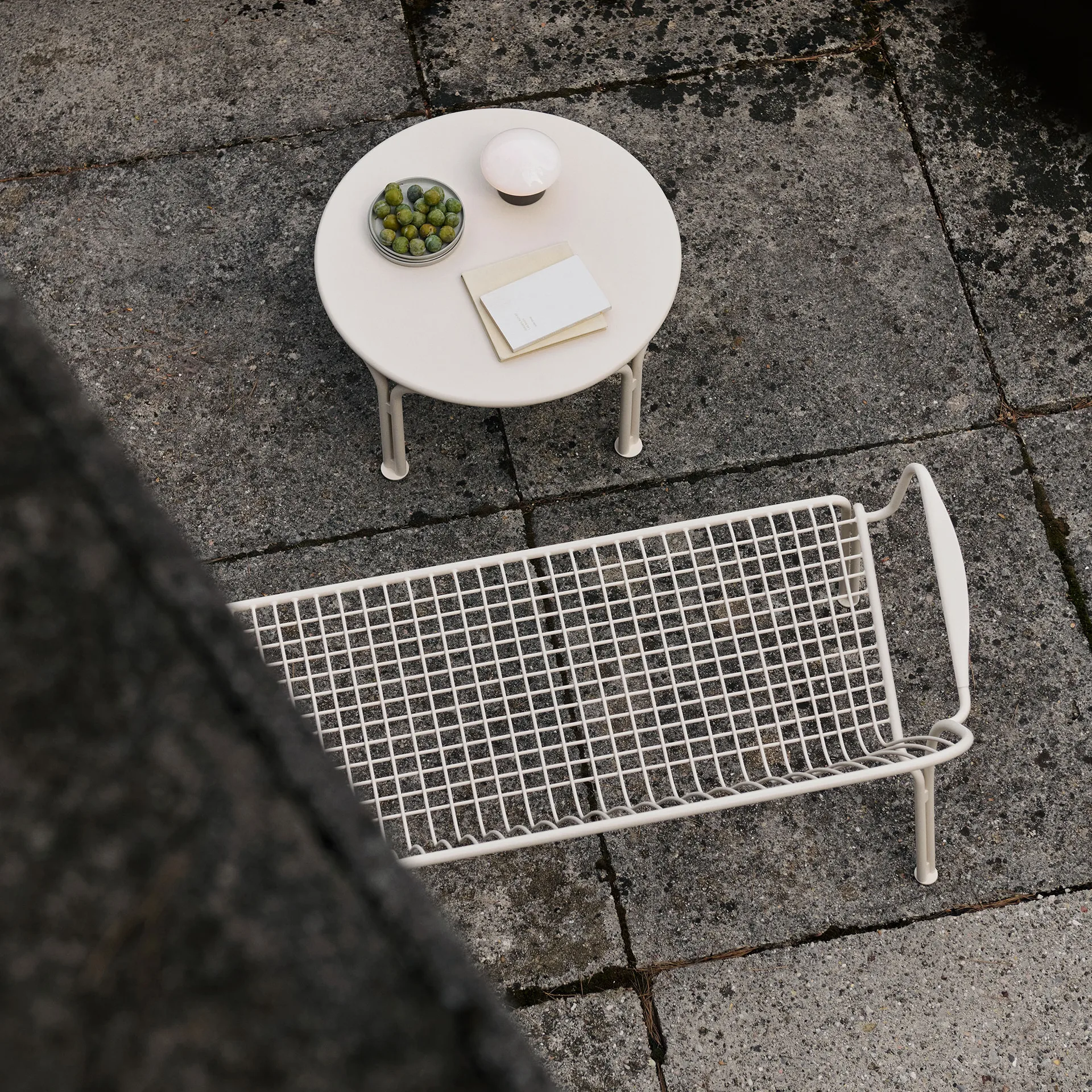 Stolik kawowy Thorvald SC108, Ivory, Ø70 cm &Tradition