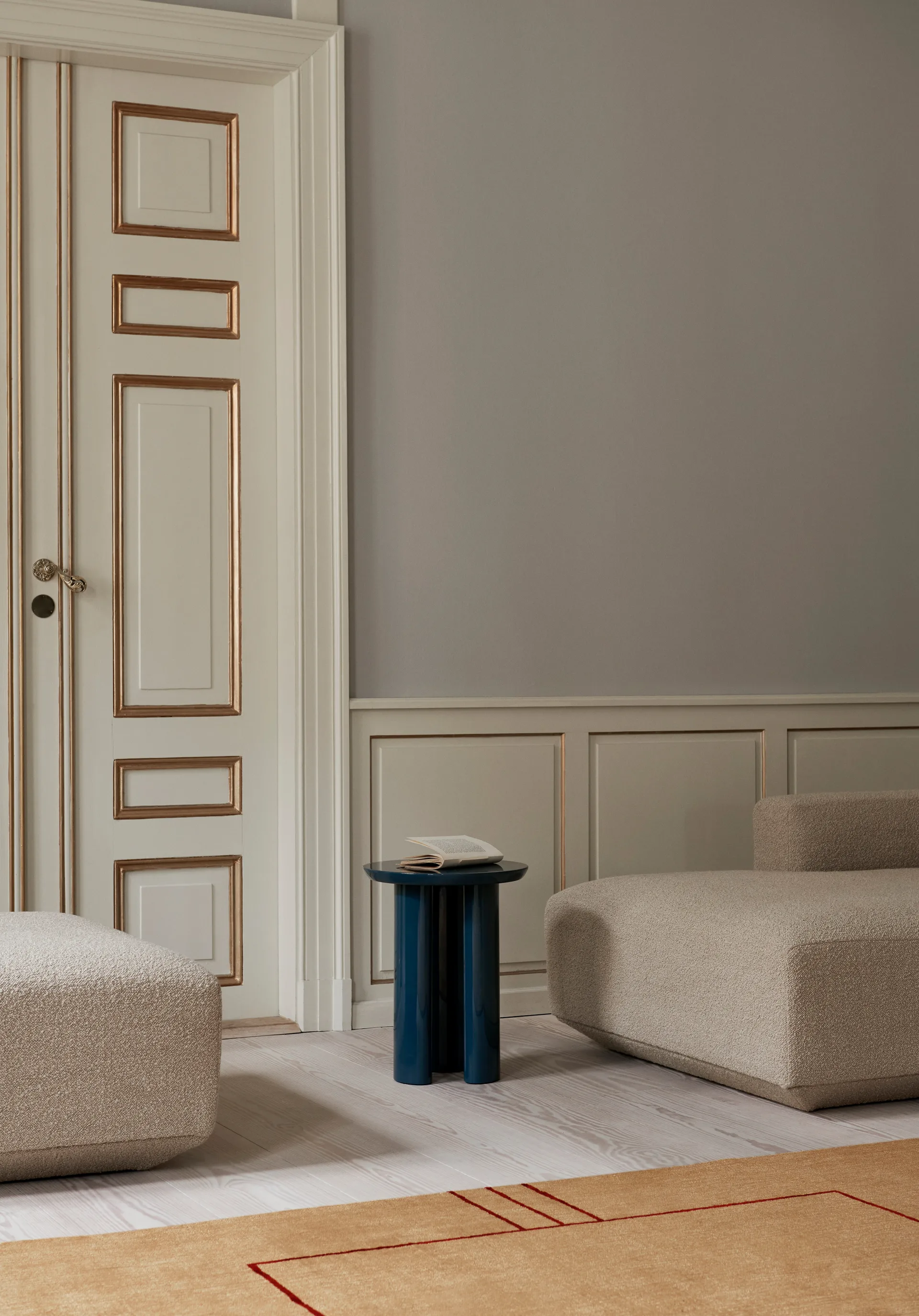 Stolik Tung JA3, Steel blue &Tradition