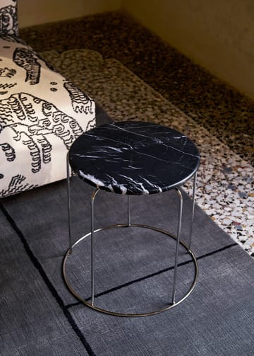 Wire Stool VP11 płyta górna Ø38 cm - Marmur Nero Marquina - &Tradition