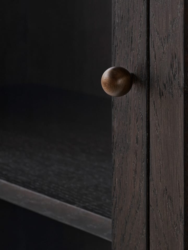 Witryna przeszklona Trace SC87 50x192x40 cm, Dark stained oak &Tradition
