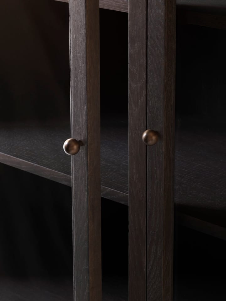 Witryna przeszklona Trace SC88 120x192x40 cm, Dark stained oak &Tradition