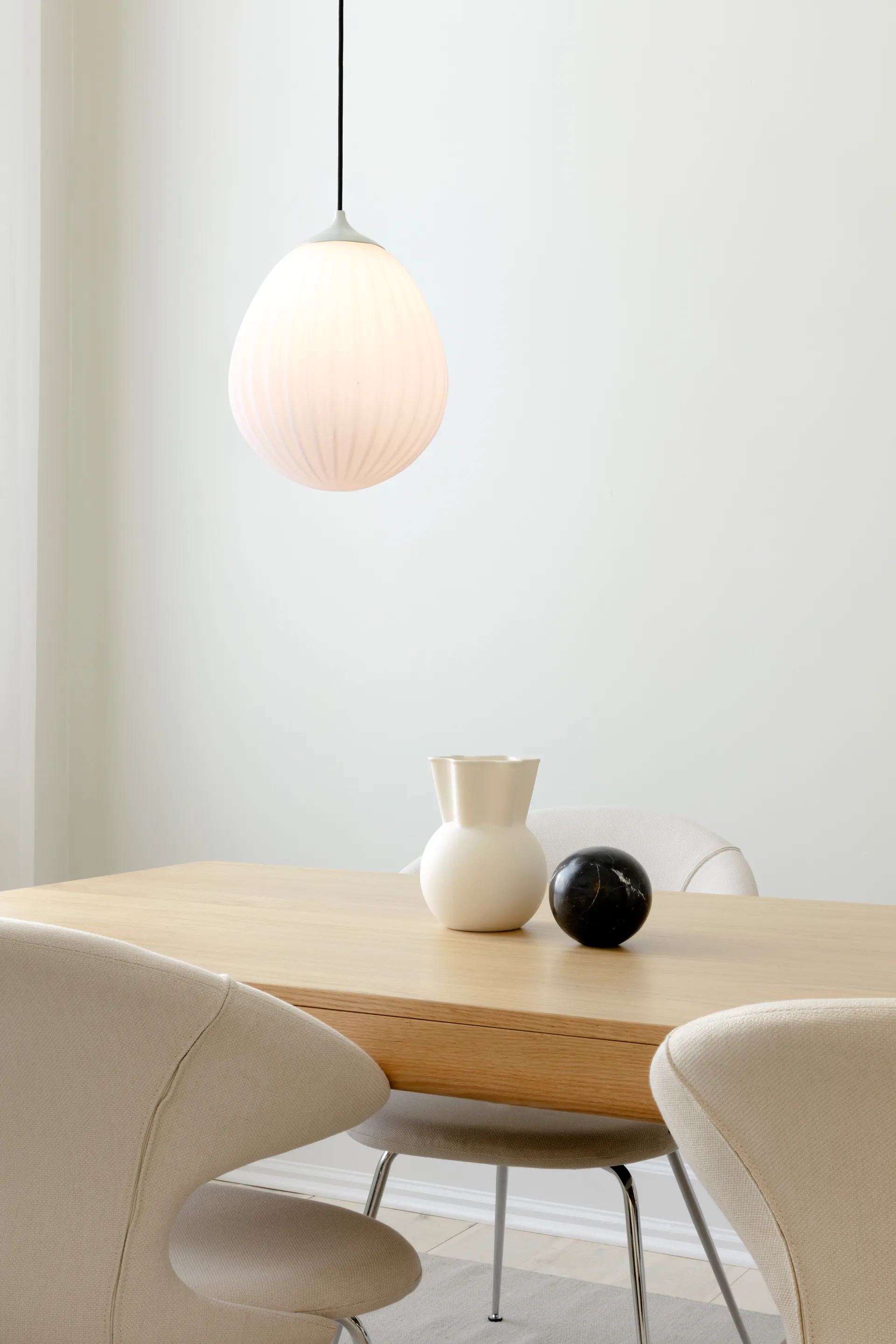 Biały abażur do lampy wiszącej Around The World, Biały Umage