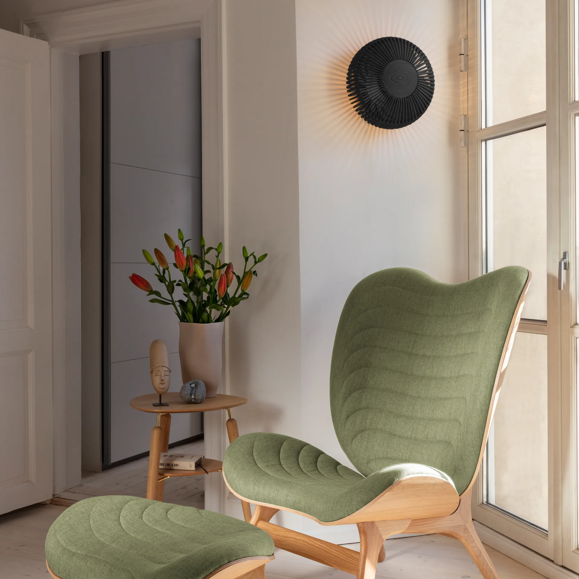 Clava Up lampa ścienna średnia, Czarny dąb Umage