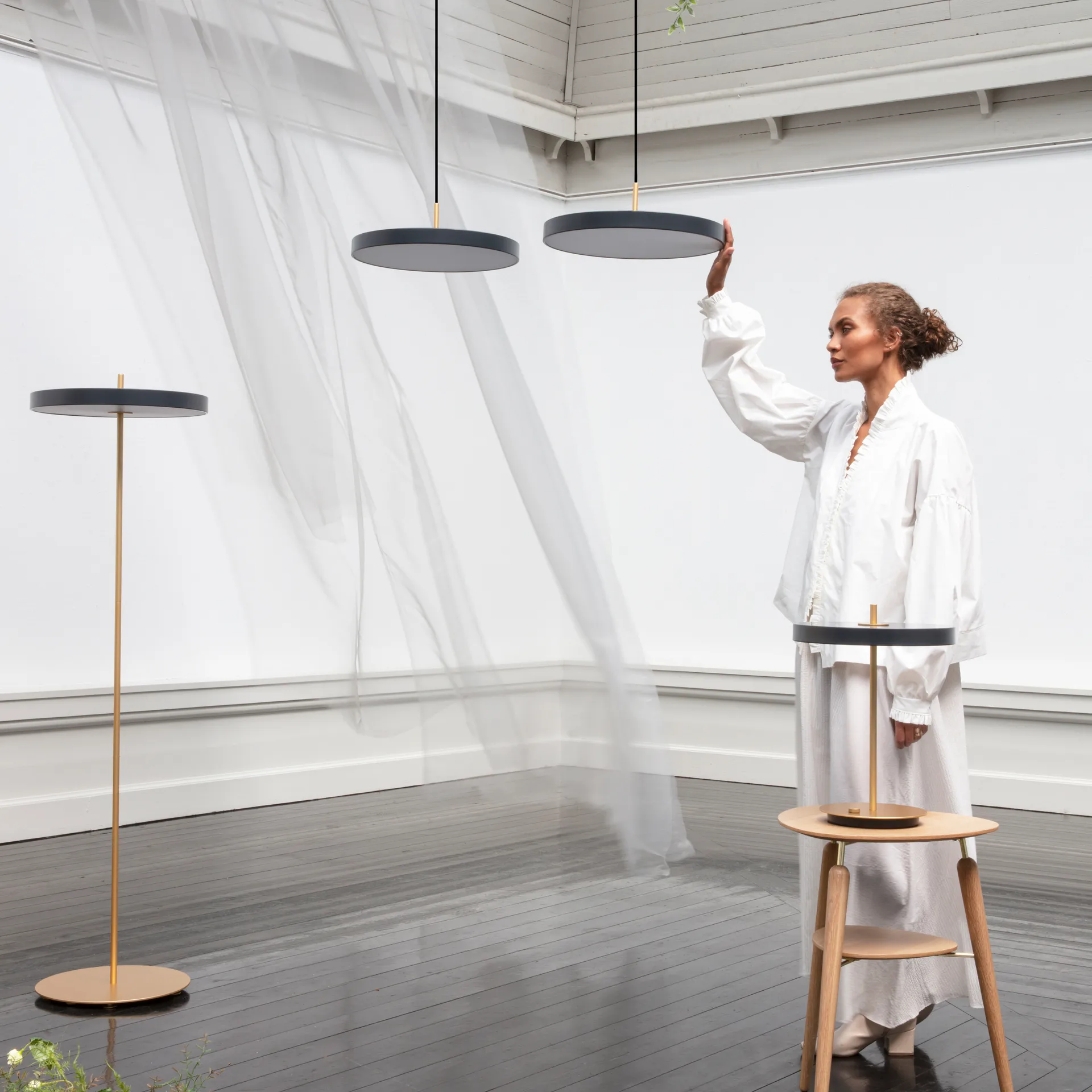 Lampa podłogowa Asteria, Black Umage