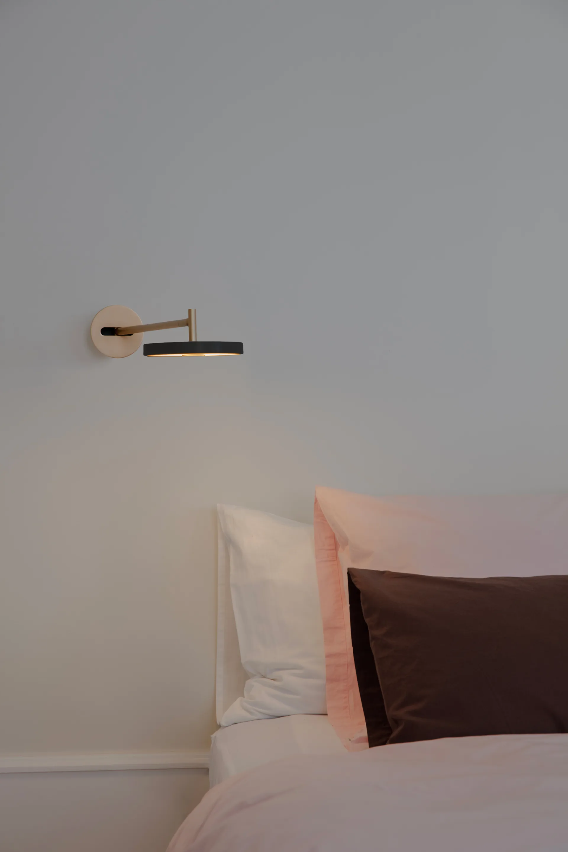 Lampa ścienna Asteria Wall, Long, Black-brass Umage