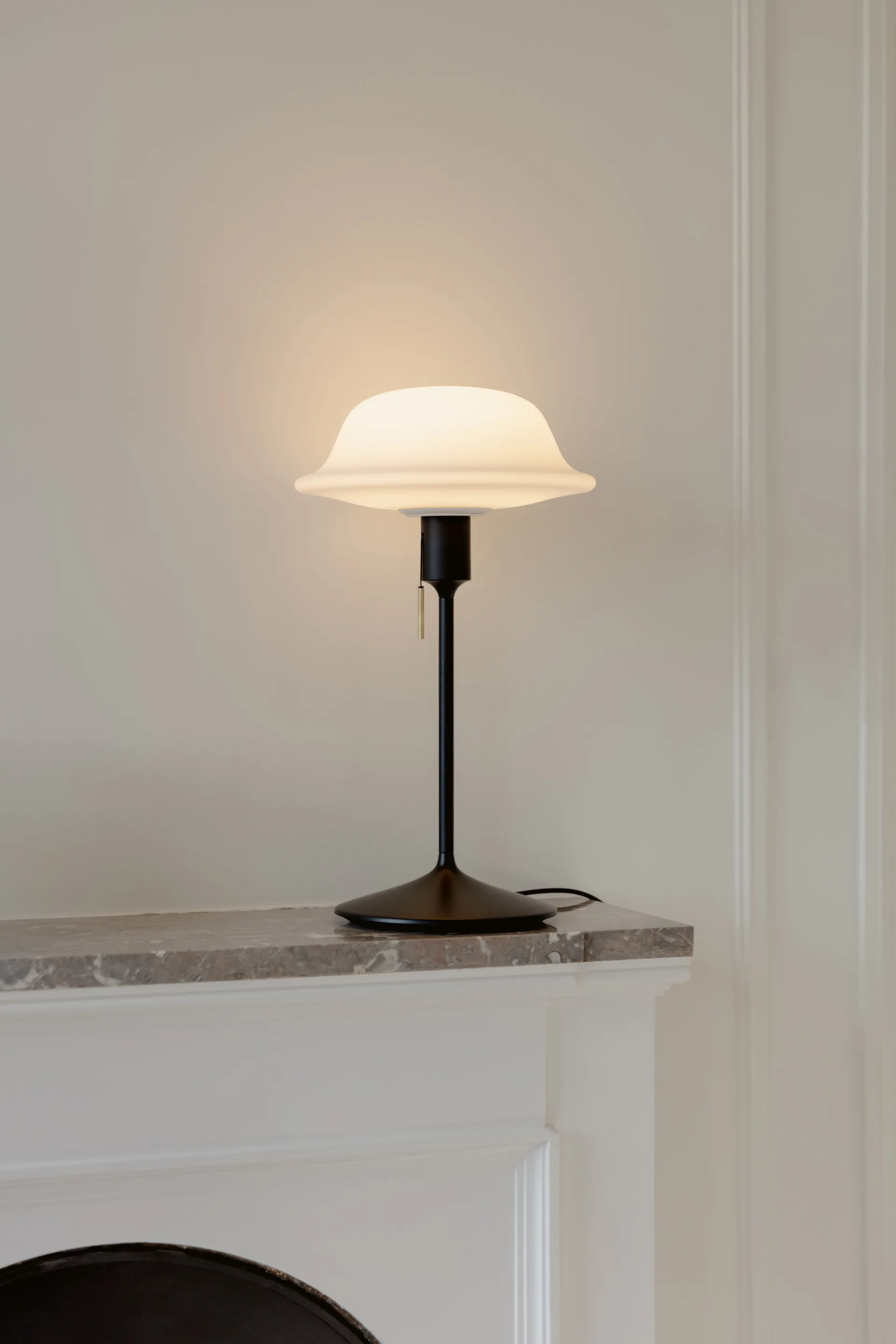 Lampa stołowa Butler, Biały-czarny Umage