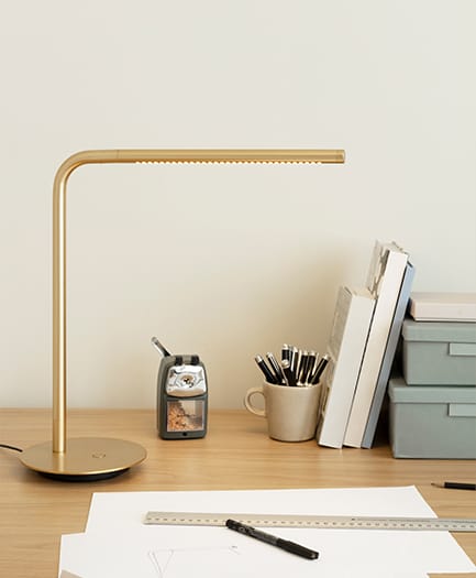 Lampa stołowa Omni Table, Brass Umage