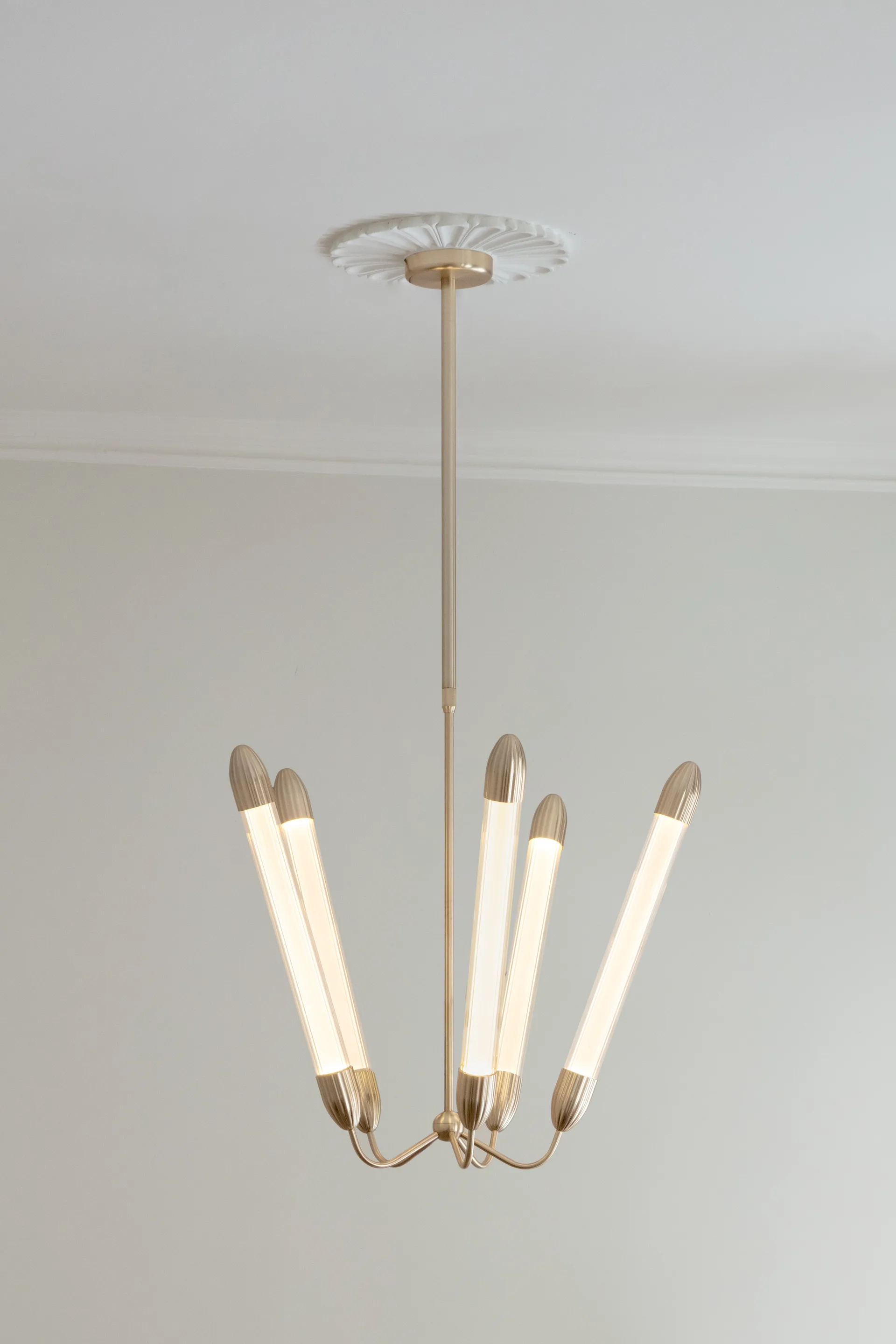 Lampa sufitowa Lemon Squeeze Penta lampa long, Plated brass Umage