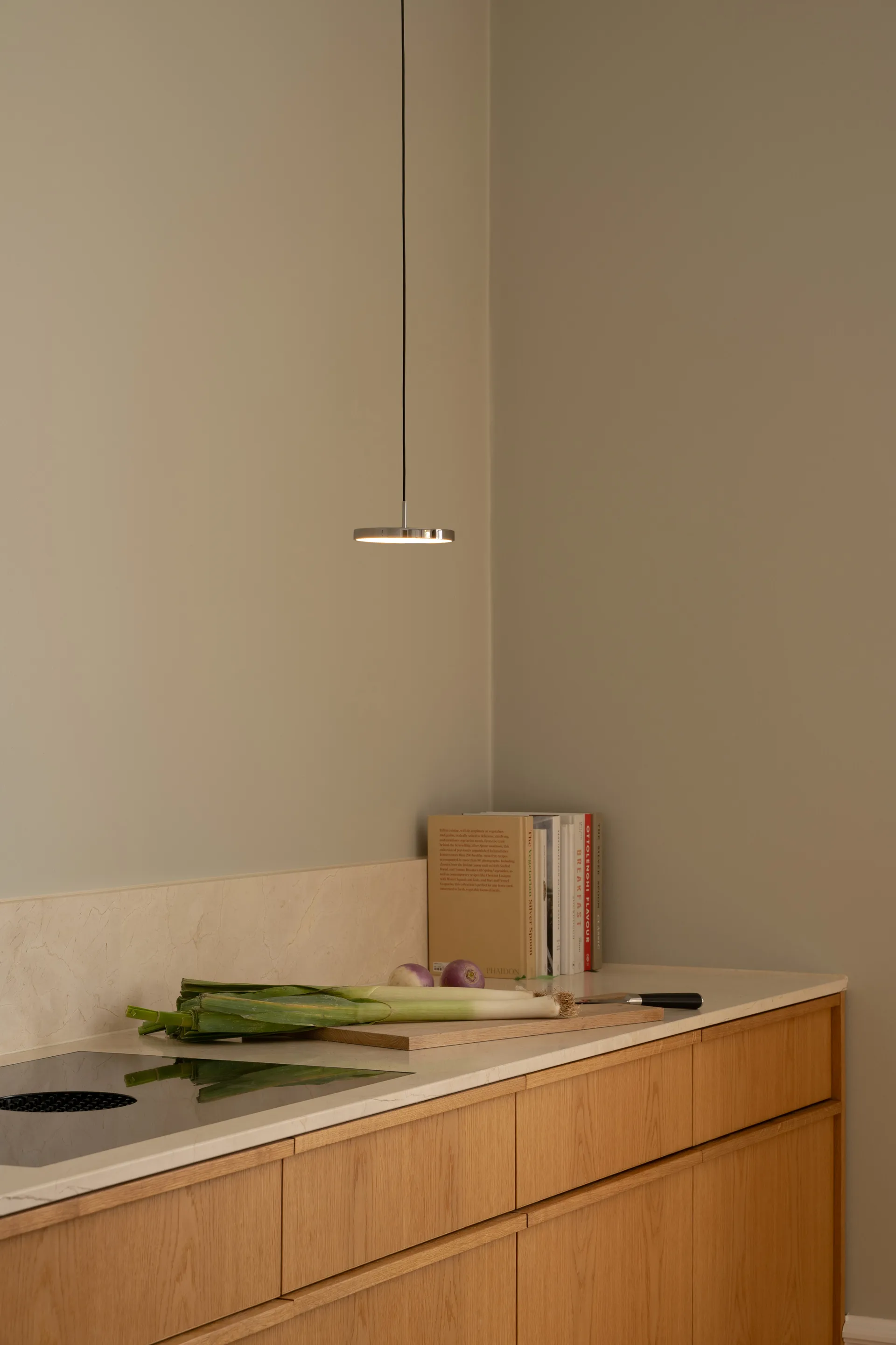 Lampa wisząca Asteria Micro, Polerowana stal-stalowa góra Umage