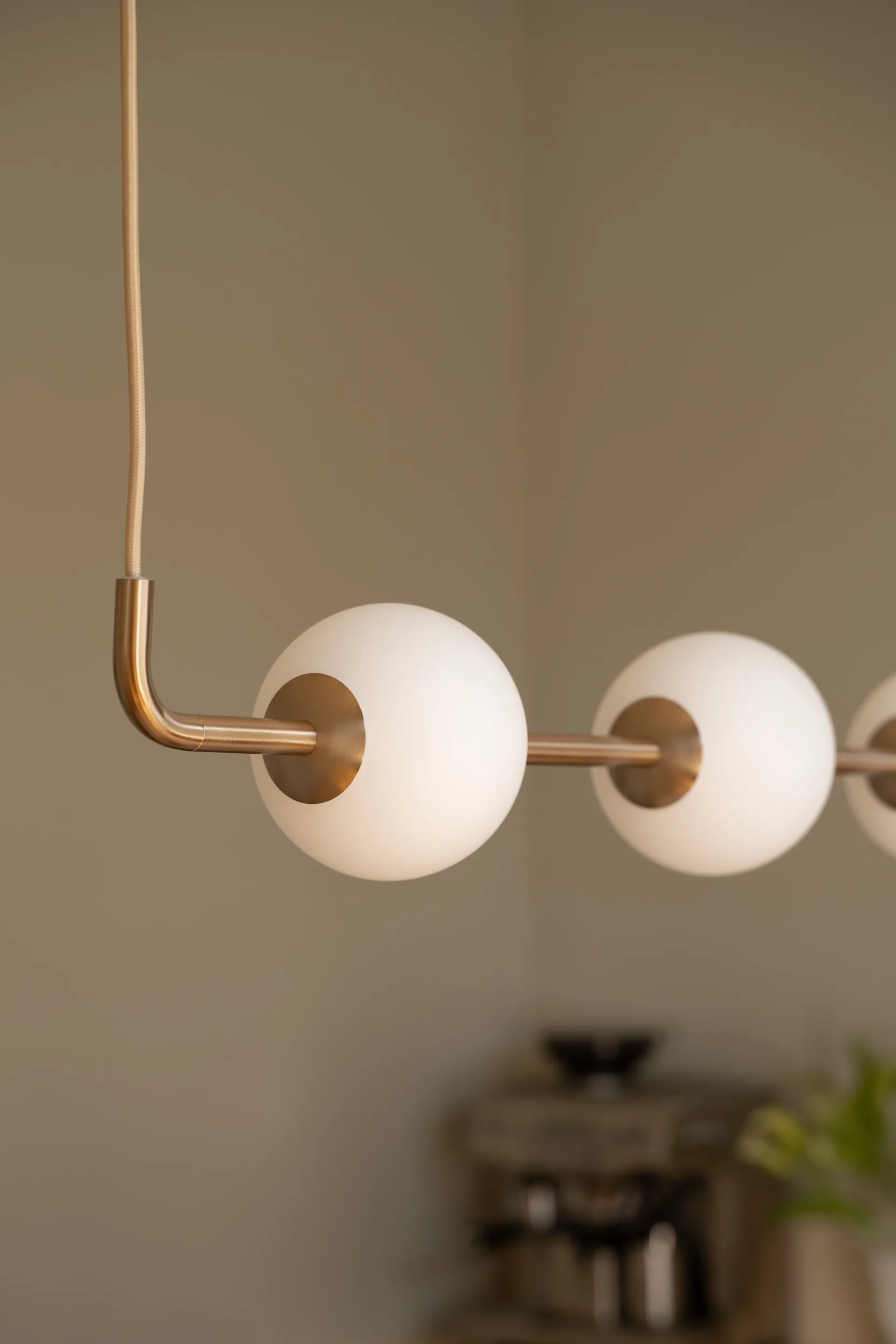 Lampa wisząca Audrey, Mosiądz Umage