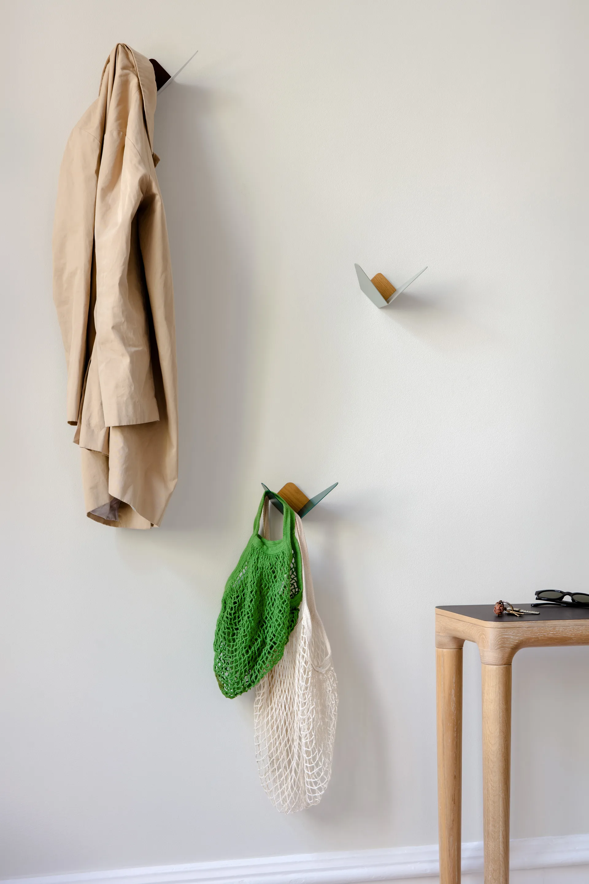 Wieszak ścienny Butterflies mini, Nuance mist Umage