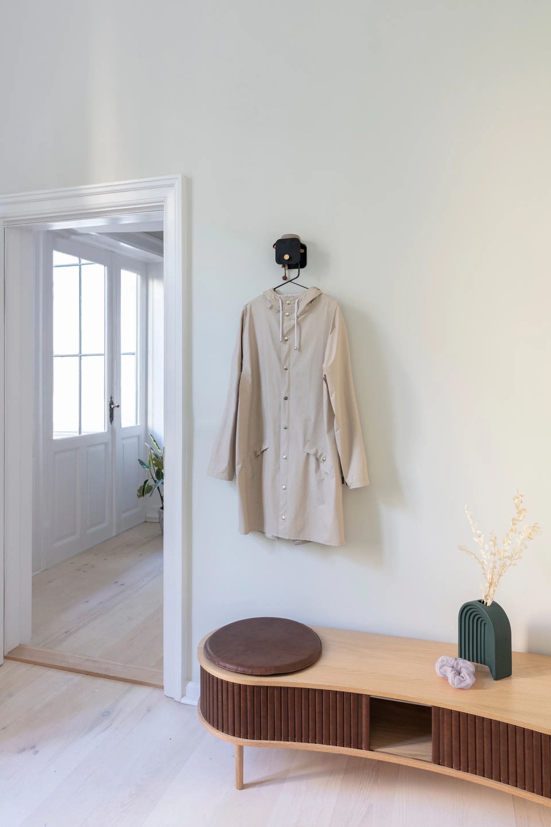 Wieszak ścienny Hang in There, Black-brass Umage