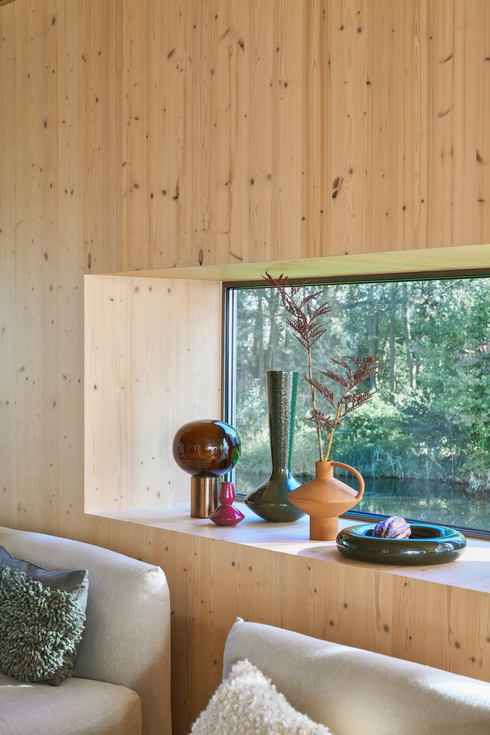 Świecznik Logan, Tibetan red URBAN NATURE CULTURE