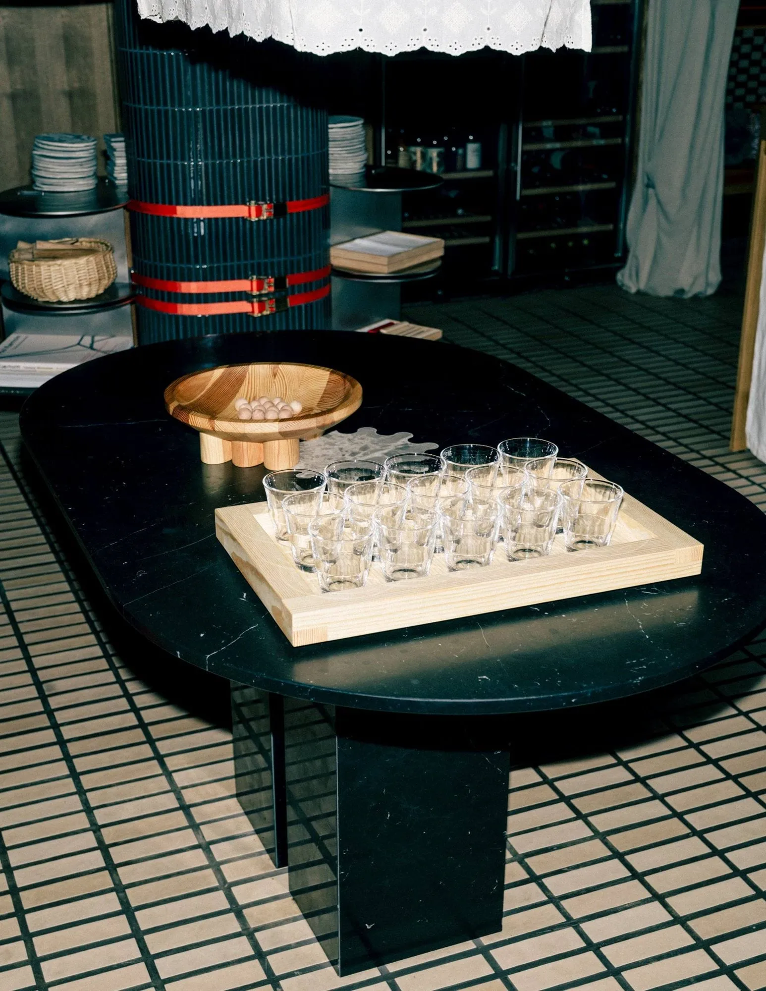 009 Tray taca, Sosnowe olejowoskowane, 54x33x6 cm Vaarnii