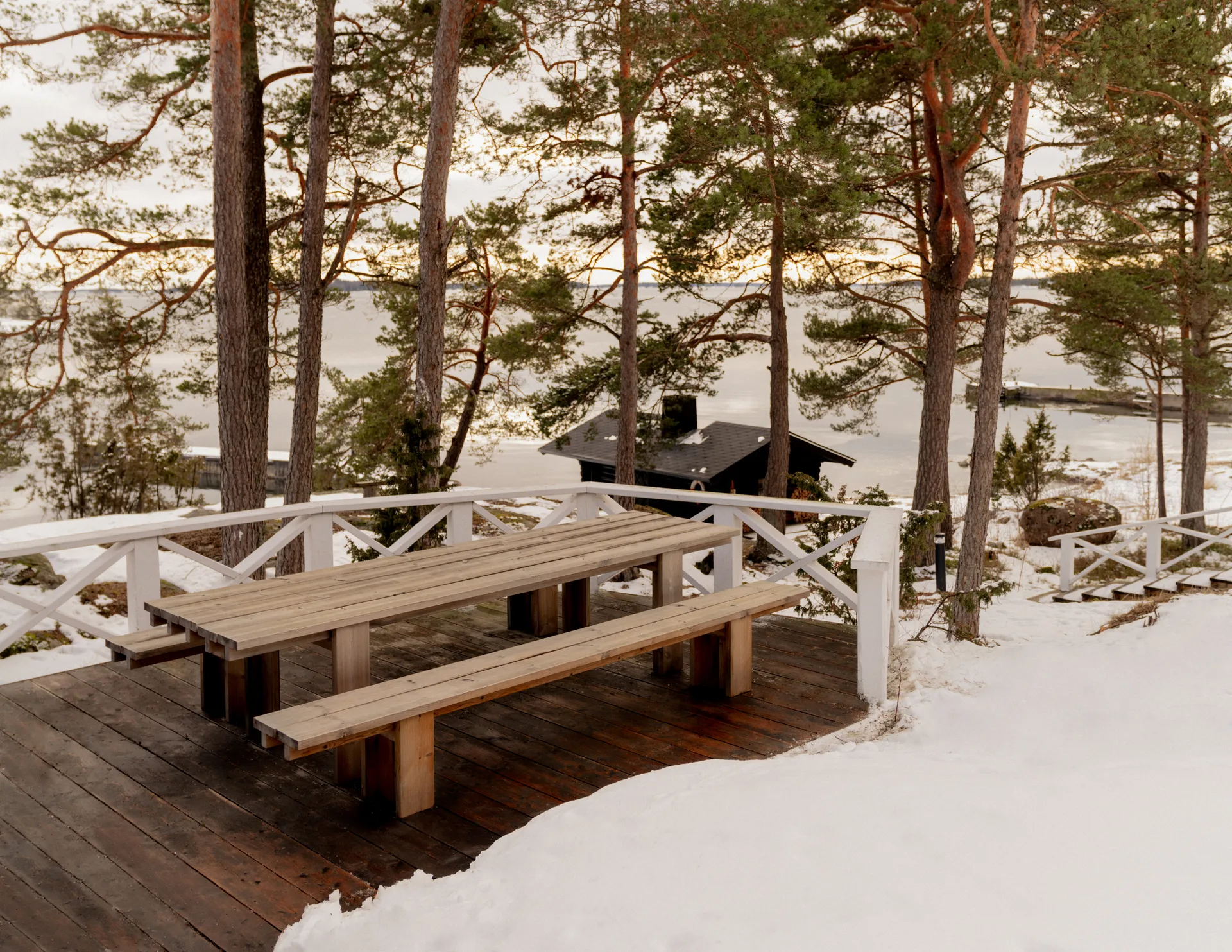 Ławka 013 Osa Outdoor Bench, Sosna termowana, 333×37×49 cm Vaarnii