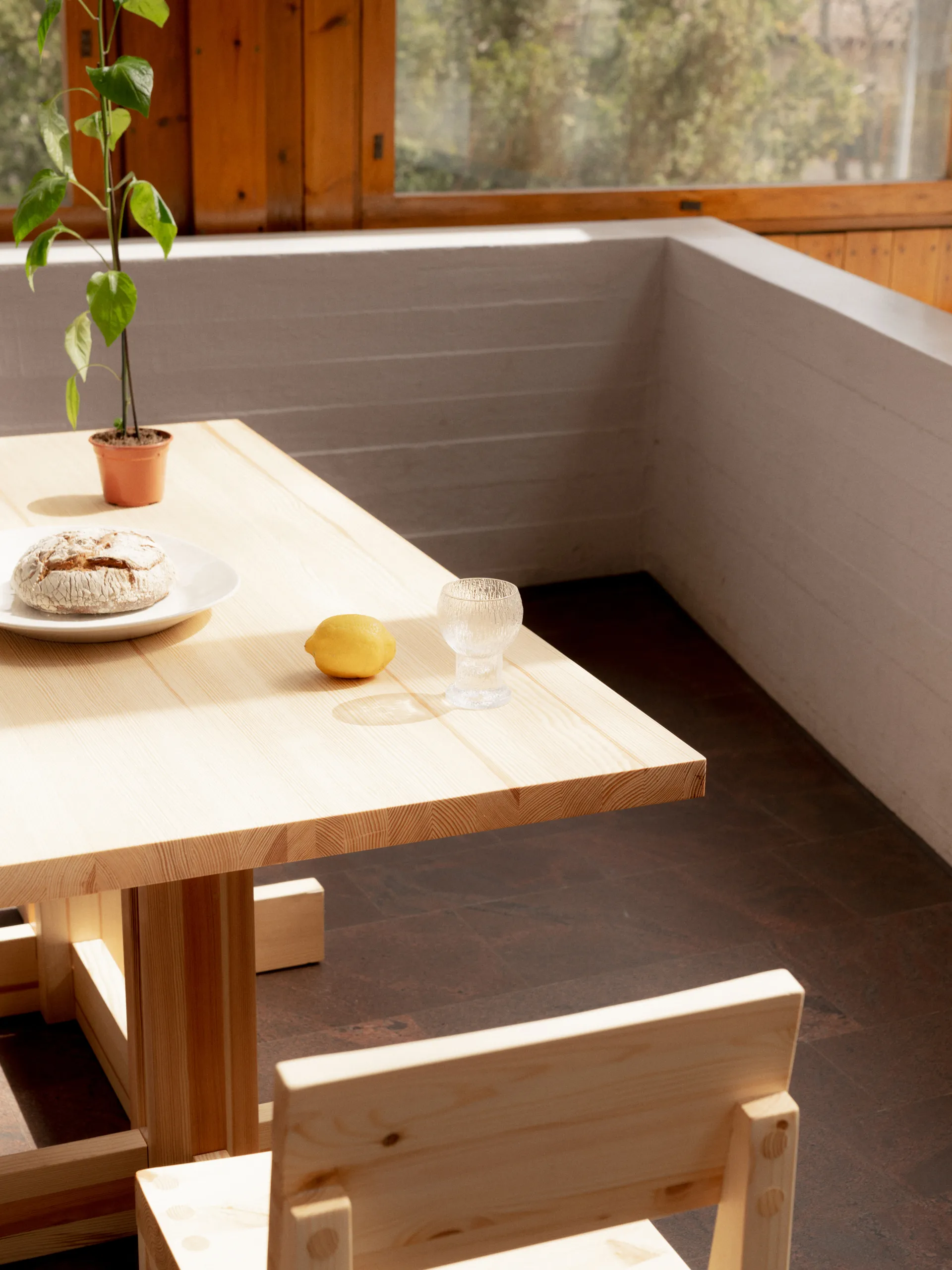 Krzesło 001 Dining Chair, Sosna olejowana i woskowana, matowe Vaarnii