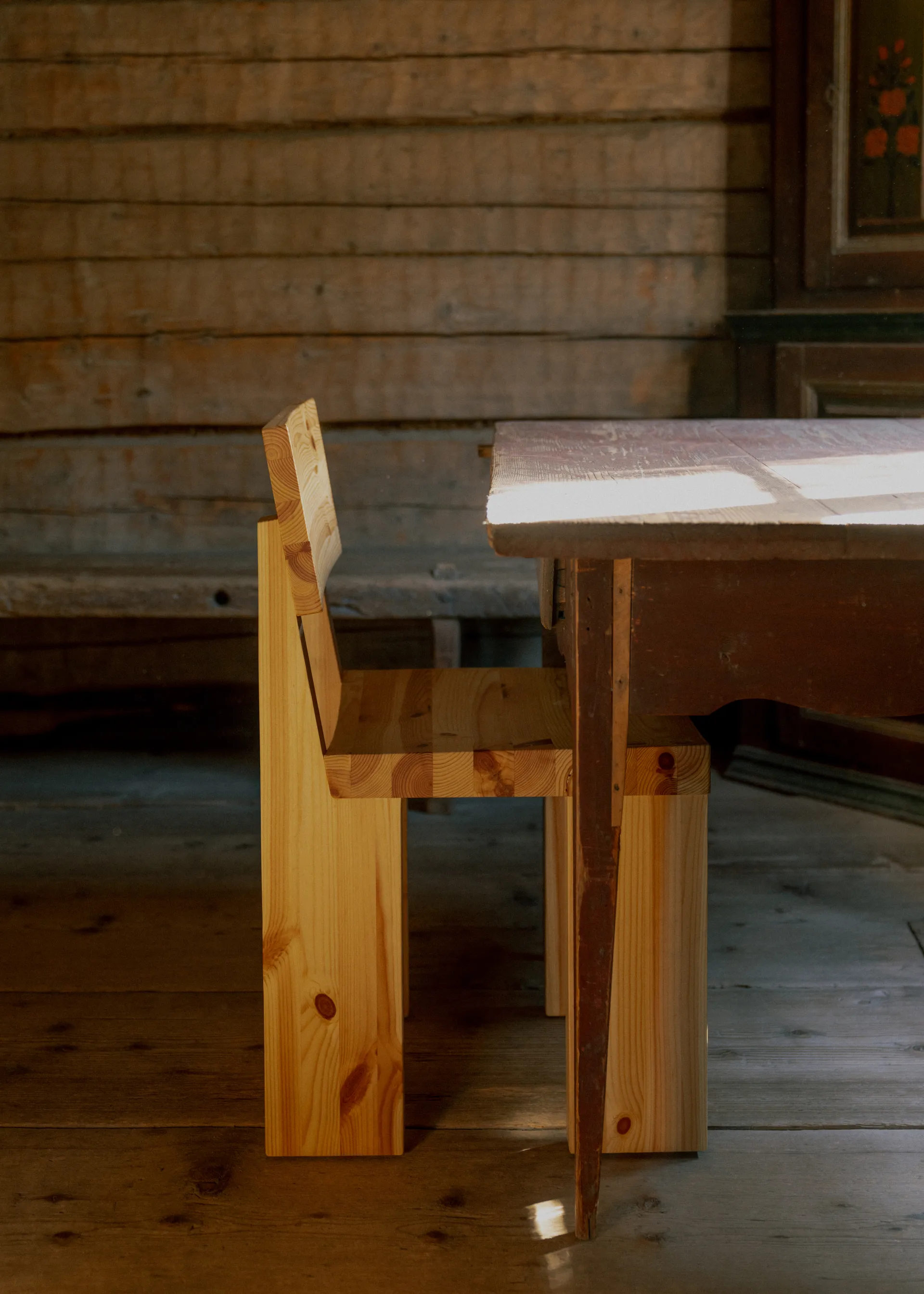 Krzesło 001 Dining Chair, Sosna olejowana i woskowana, matowe Vaarnii