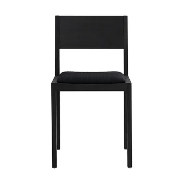 Krzesło 016 Maasto Dining Chair - Sosna bejcowana na czarno, siedzisko tapicerowane na czarno - Vaarnii